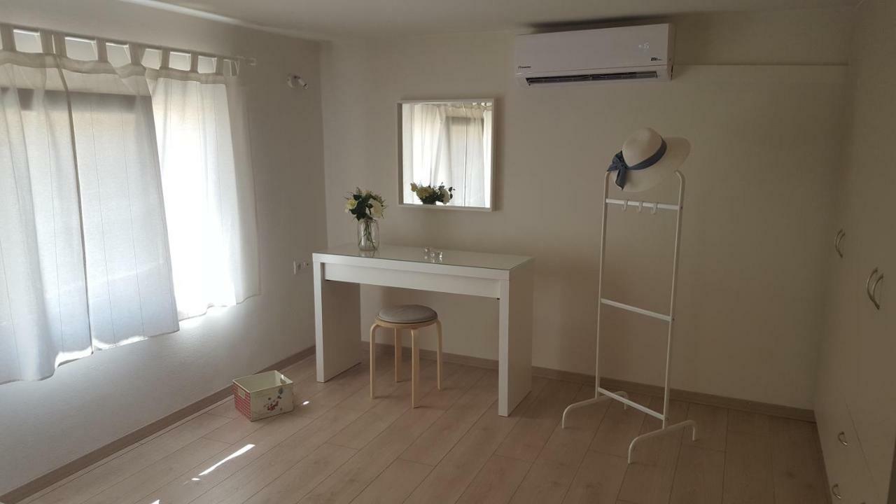 Erato Apartment Ираклион Экстерьер фото